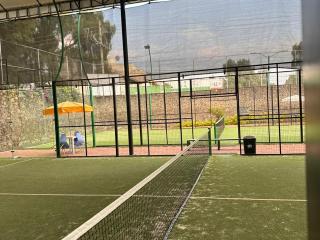 Alquila Cancha de Pádel Techada en Club Hípico Tepepan - Desde $500/hr