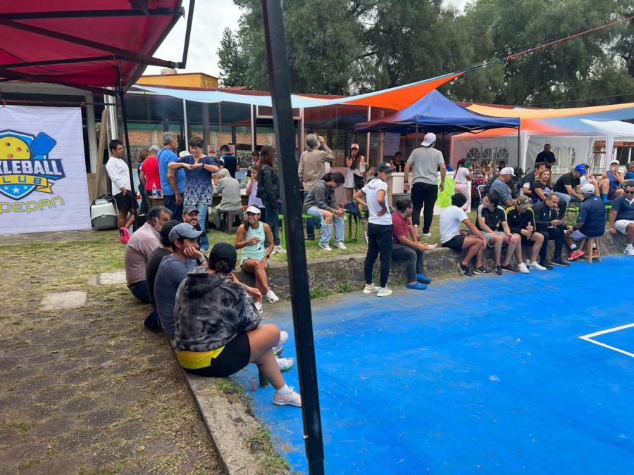 Cancha de Pickleball - Diversión y Deporte