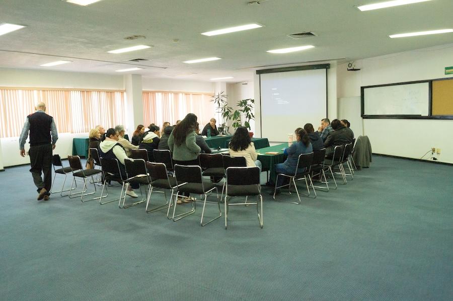 Salas de Juntas Equipadas del Club Alemán - Espacio Profesional y Acogedor