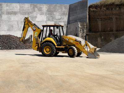 Retroexcavadora con Bote, Operador y Combustible Incluidos en Xalapa