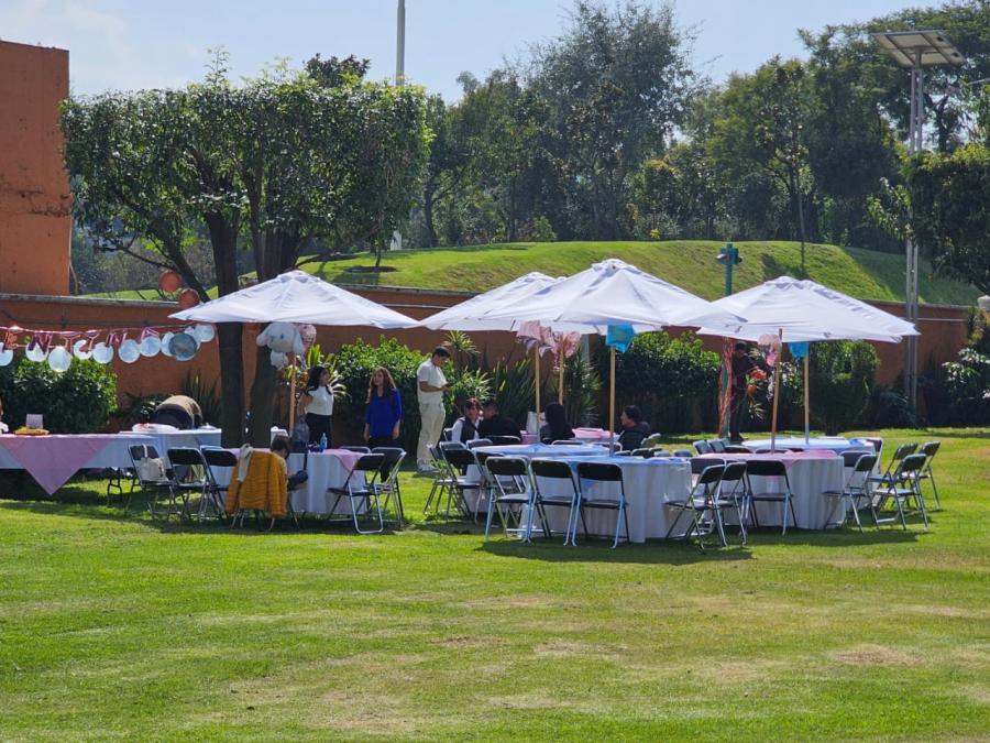 Carpa blanca para eventos al aire libre