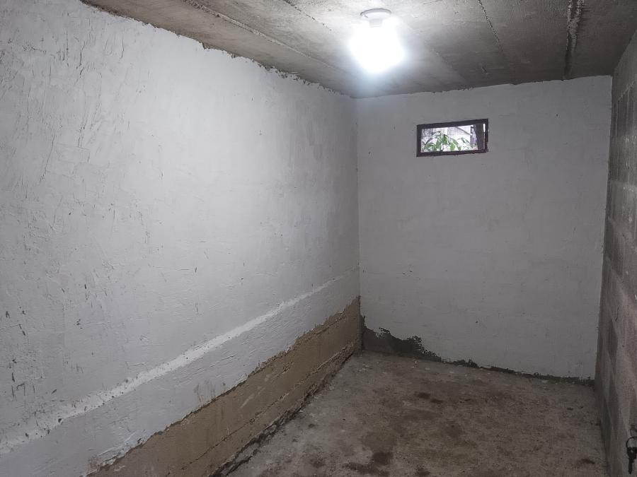 bodega pequeña, piso rustico