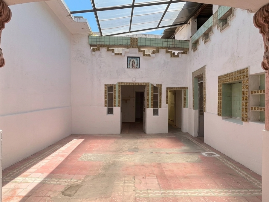casa en renta, un piso, espacios amplios. zona oblatos-san juan de dios