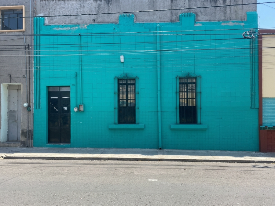 casa en renta, un piso, espacios amplios. zona oblatos-san juan de dios