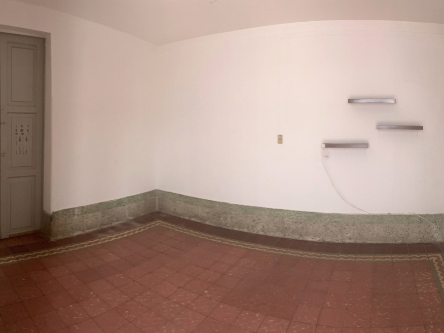 casa en renta, un piso, espacios amplios. zona oblatos-san juan de dios