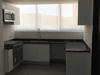 Casa en Venta 4 Recámaras con Jardín - Privada Exclusiva