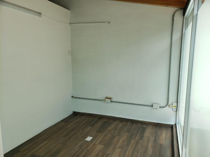 Oficina en Renta 7m² Taxqueña Spot 5 - Compacta y Económica